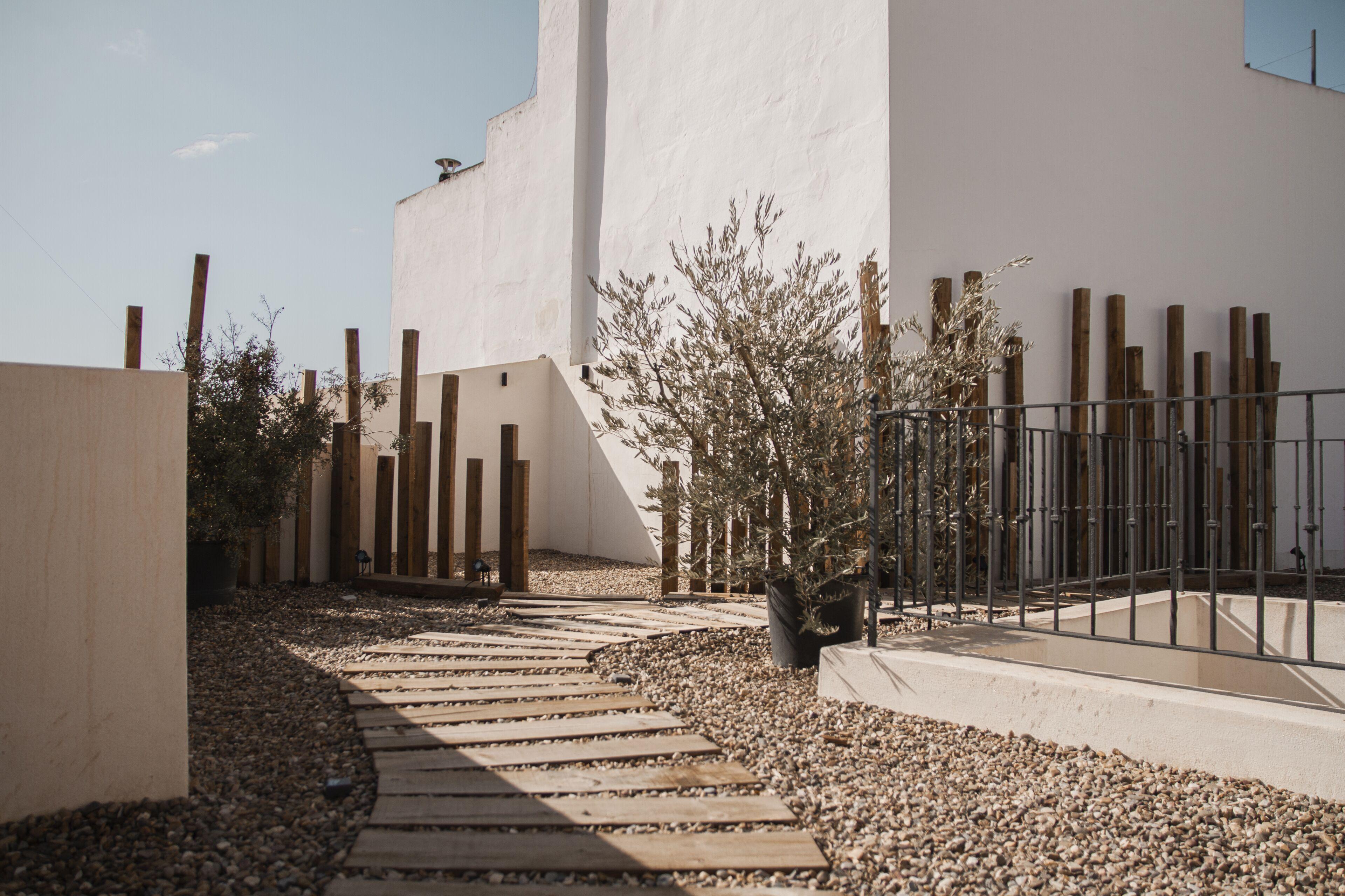 Room Select Tetuan, Seville